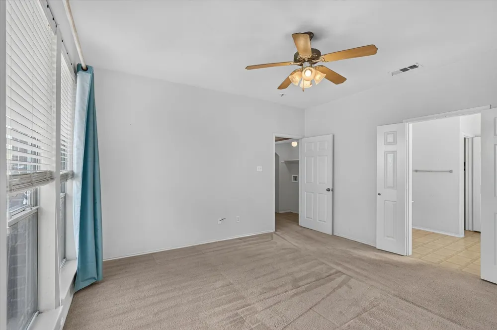 504 Hampton Court Seagoville, TX 75159