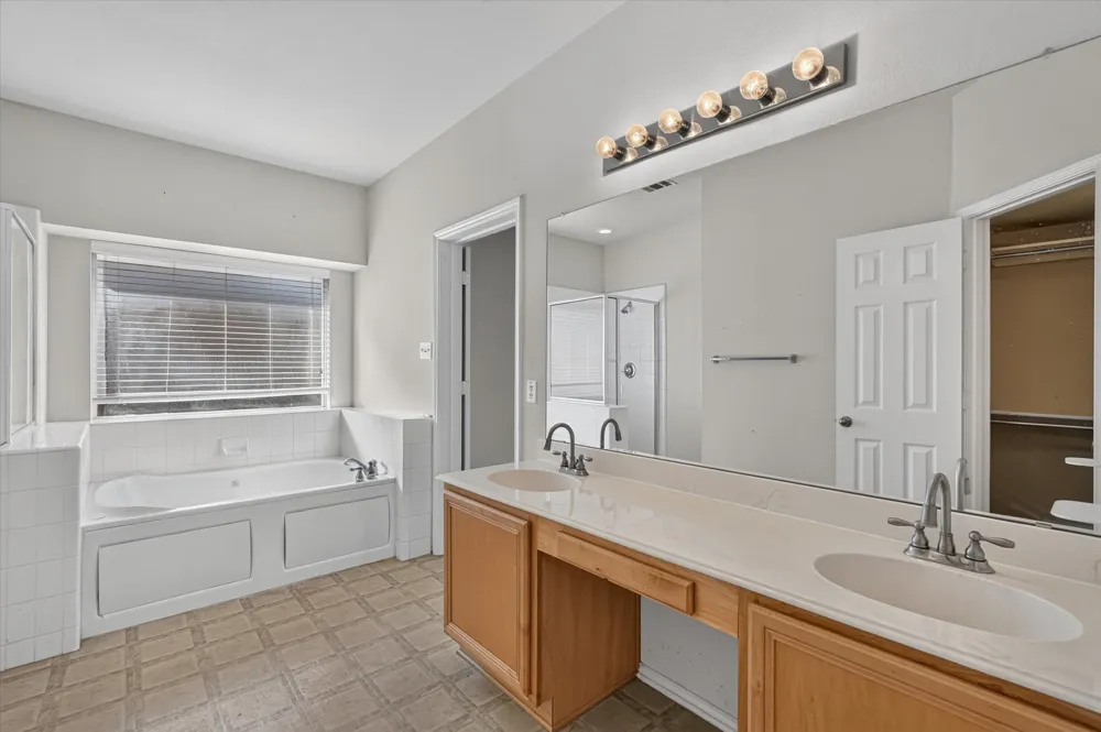 504 Hampton Court Seagoville, TX 75159