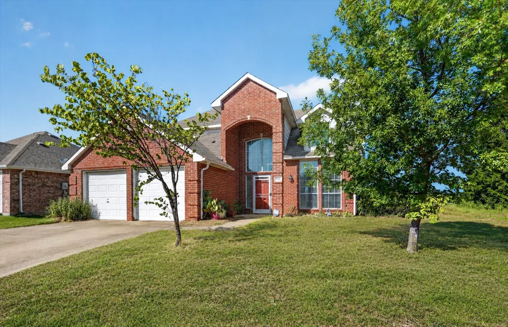 504 Hampton Court Seagoville, TX 75159