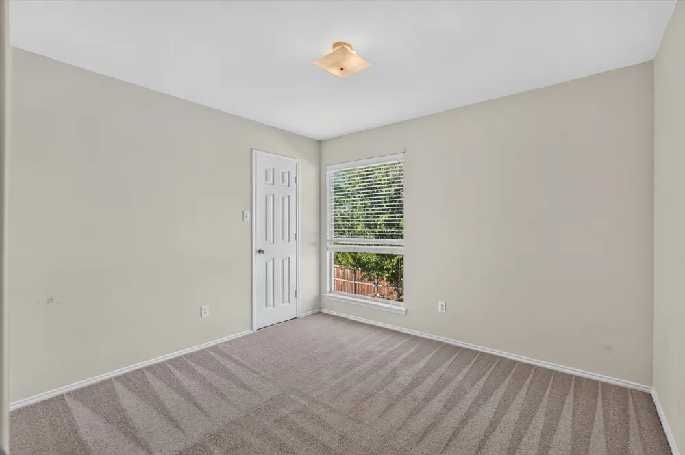504 Hampton Court Seagoville, TX 75159