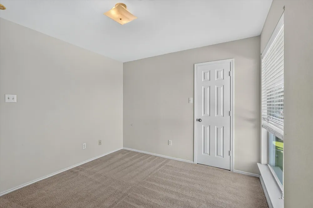 504 Hampton Court Seagoville, TX 75159