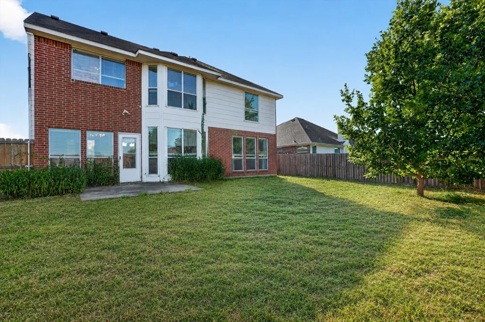504 Hampton Court Seagoville, TX 75159
