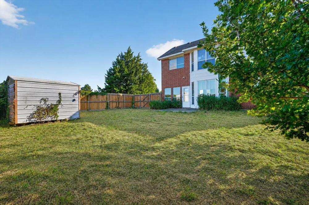 504 Hampton Court Seagoville, TX 75159