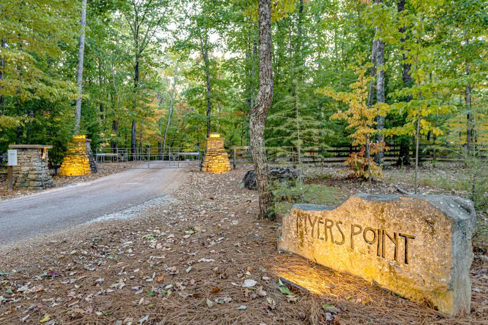 15 Myers Point Rd Sewanee, TN 37375