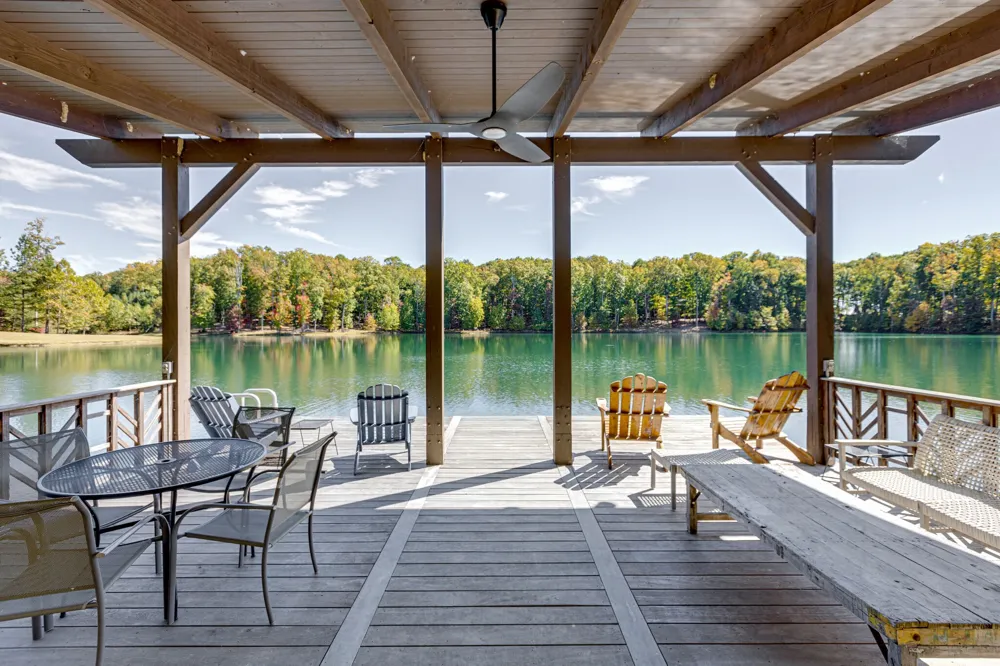 15 Myers Point Rd Sewanee, TN 37375