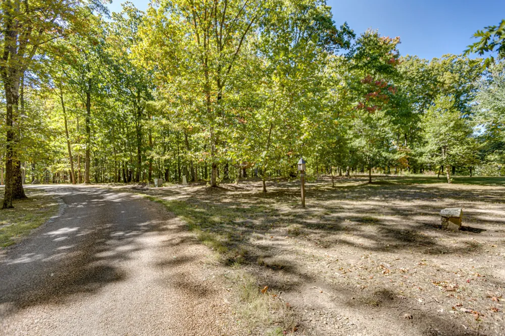 15 Myers Point Rd Sewanee, TN 37375