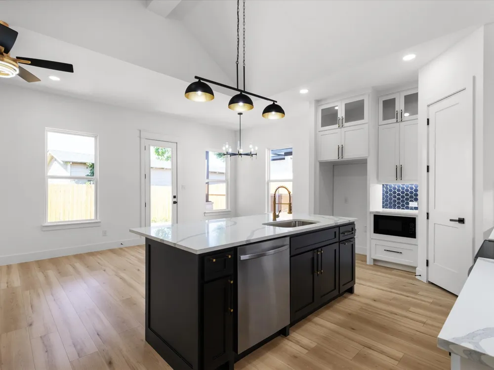 4233 Avenue H Fort Worth, TX 76105