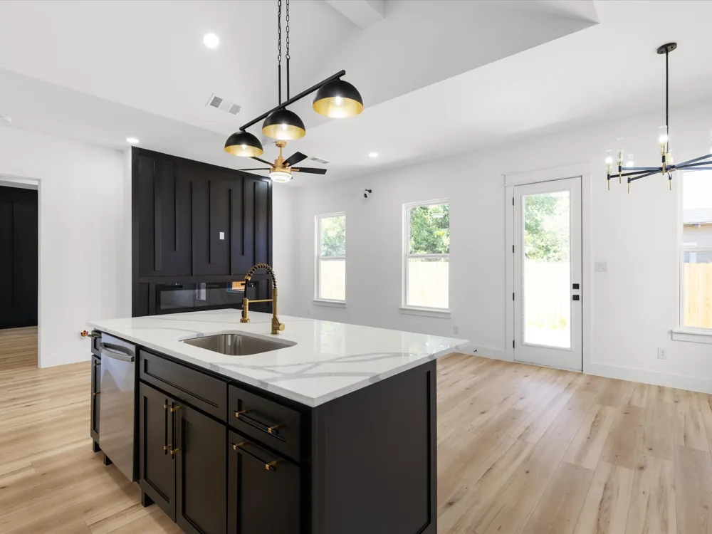 4233 Avenue H Fort Worth, TX 76105