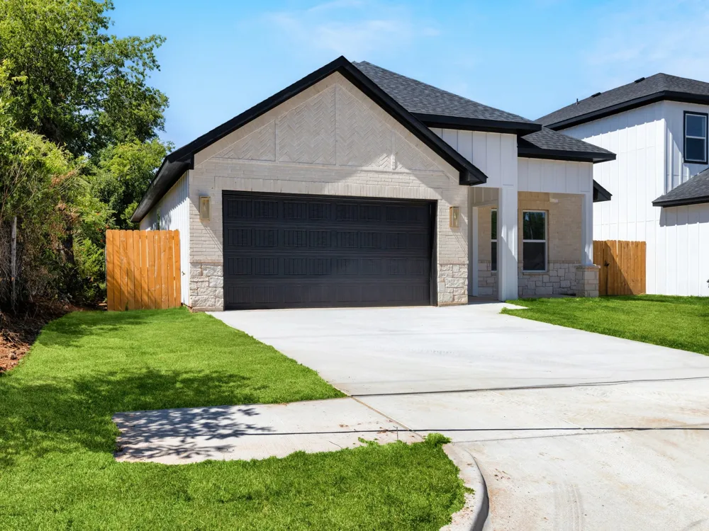 4233 Avenue H Fort Worth, TX 76105