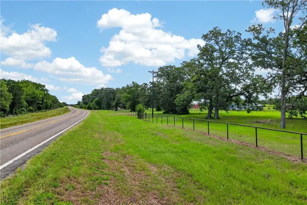 11648 Fm 2000 Caldwell, TX 77836