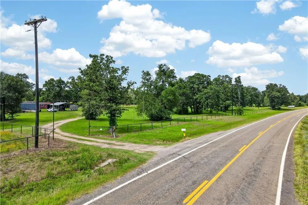 11648 Fm 2000 Caldwell, TX 77836