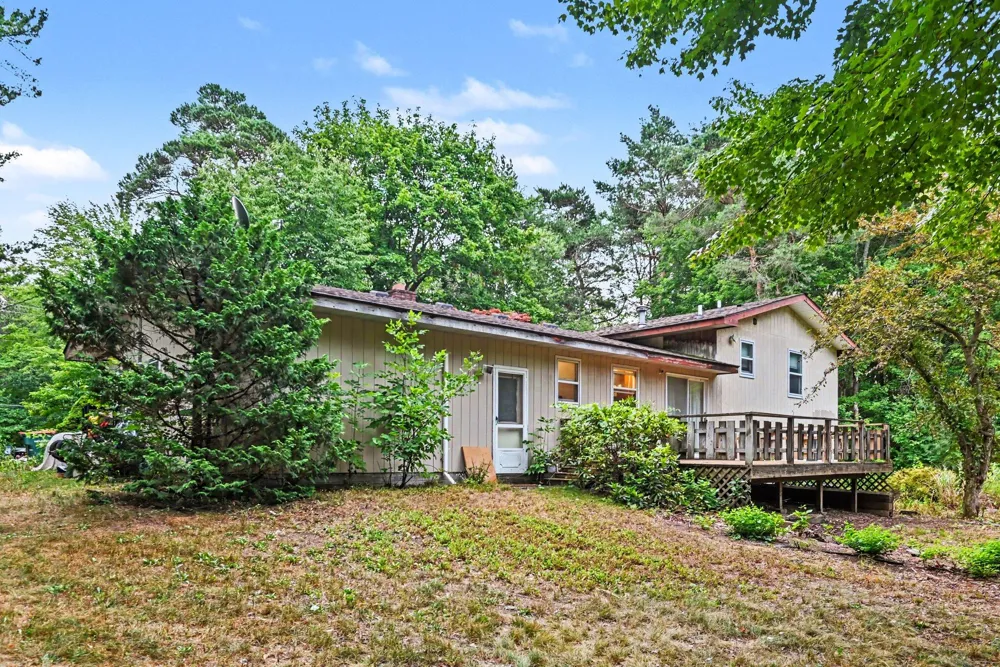 12071 168th Avenue Grand Haven, MI 49417