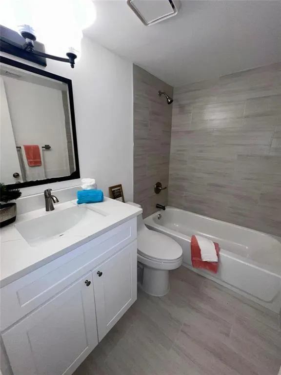 167 RIVIERA CIRCLE Weston, FL 33326