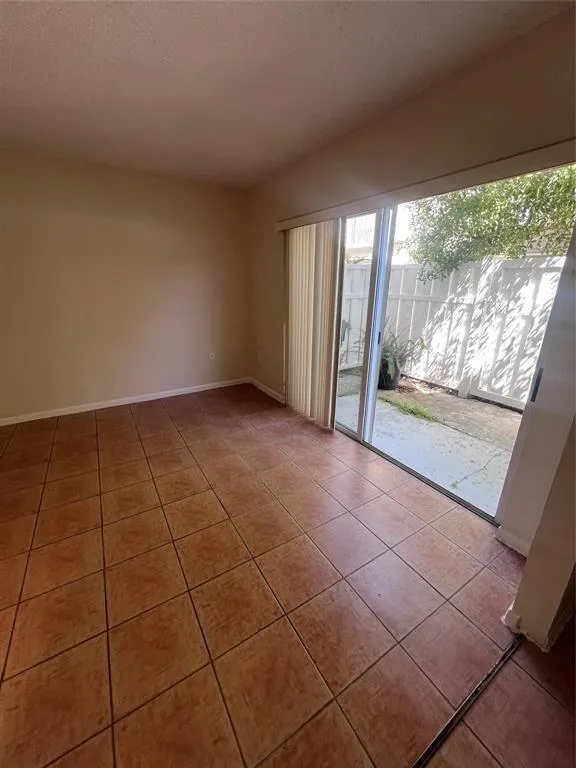 167 RIVIERA CIRCLE Weston, FL 33326