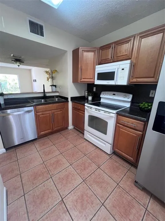 167 RIVIERA CIRCLE Weston, FL 33326