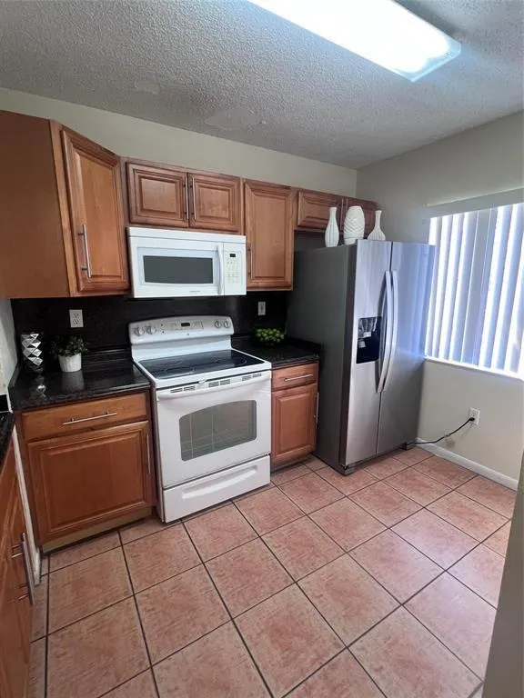 167 RIVIERA CIRCLE Weston, FL 33326