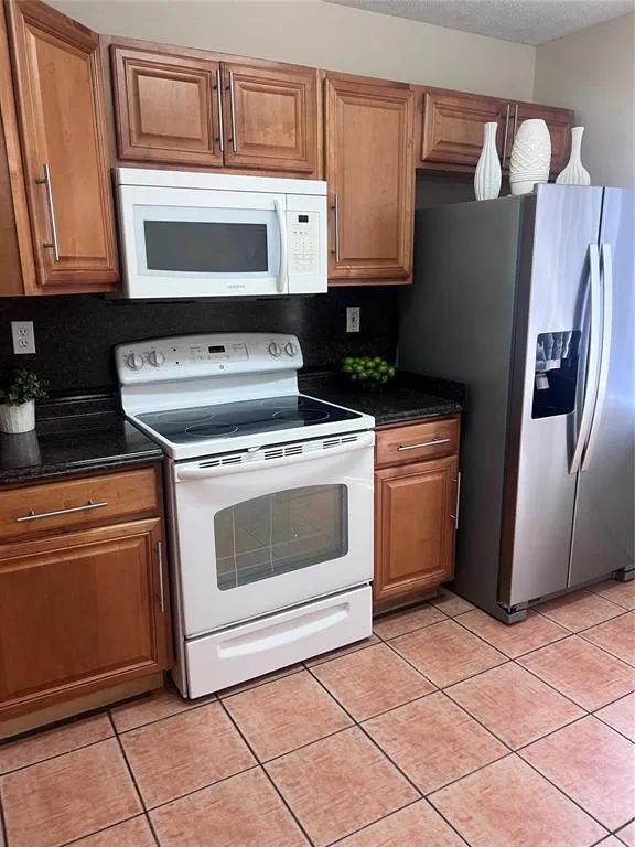 167 RIVIERA CIRCLE Weston, FL 33326