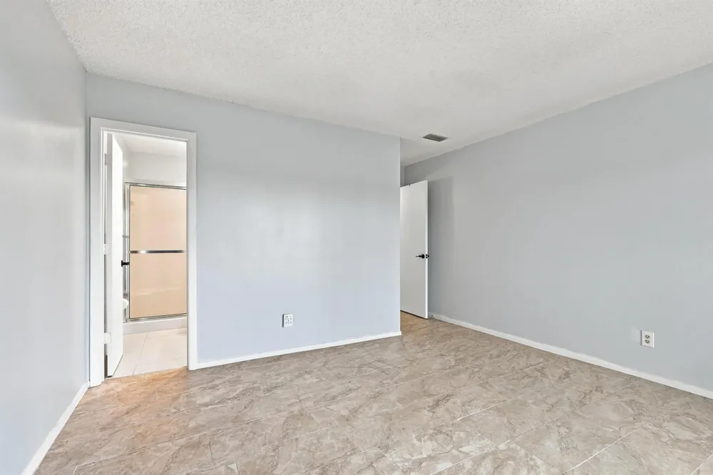4 Vista Gardens Trail #Unit 207 Vero Beach, FL 32962