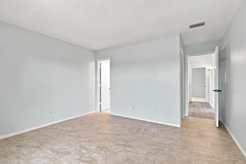 4 Vista Gardens Trail #Unit 207 Vero Beach, FL 32962