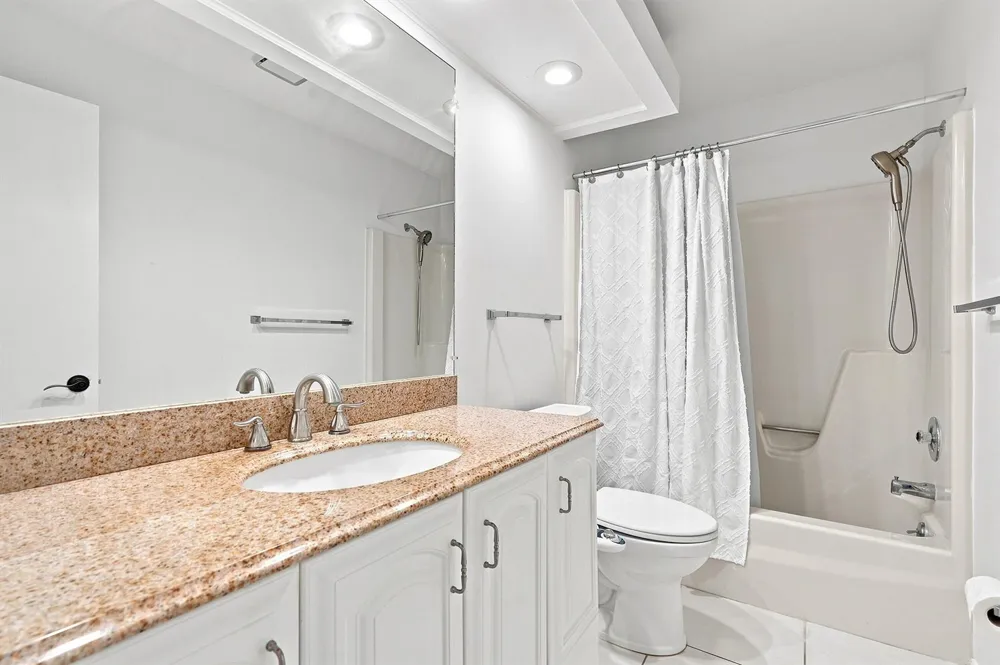 4 Vista Gardens Trail #Unit 207 Vero Beach, FL 32962