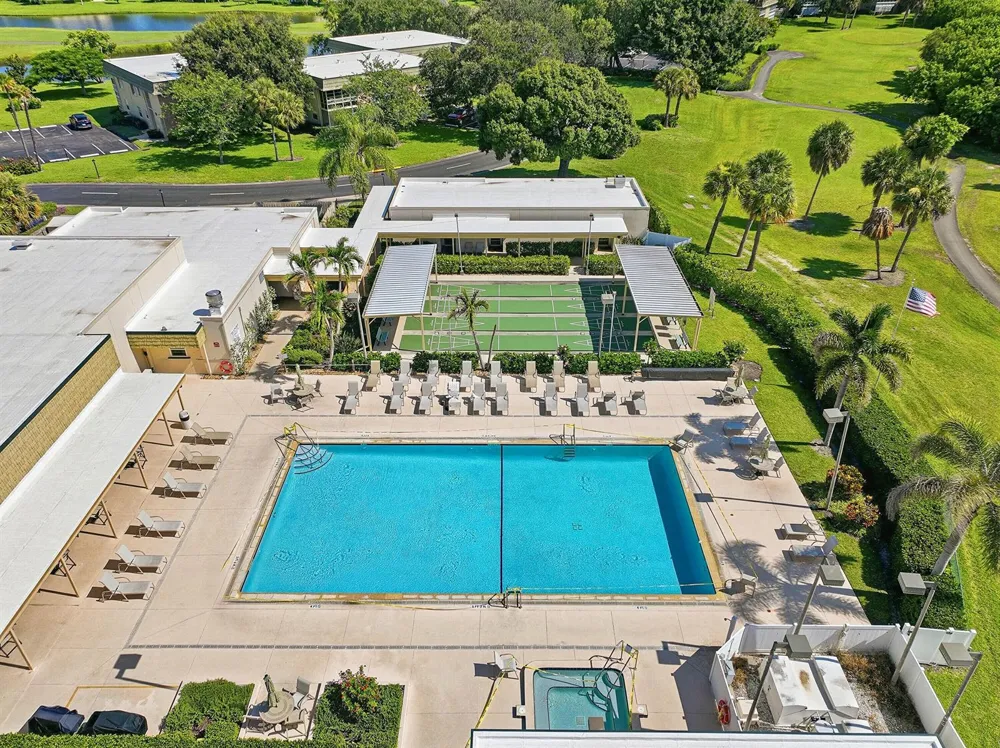 4 Vista Gardens Trail #Unit 207 Vero Beach, FL 32962