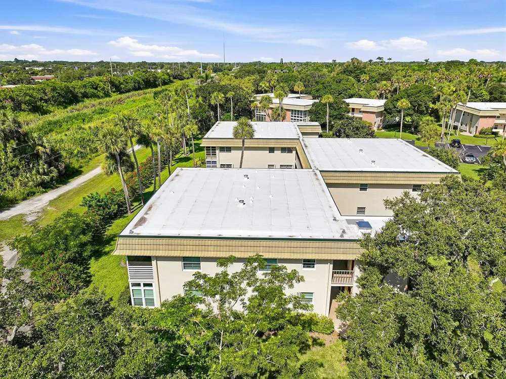 4 Vista Gardens Trail #Unit 207 Vero Beach, FL 32962