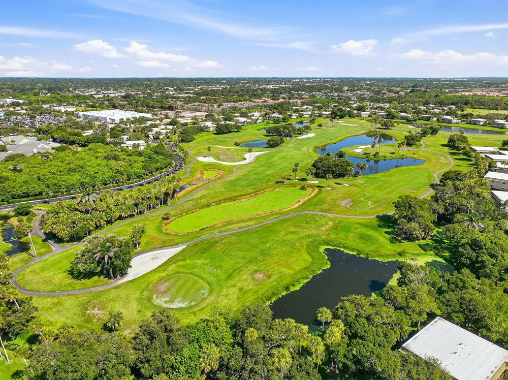 4 Vista Gardens Trail #Unit 207 Vero Beach, FL 32962