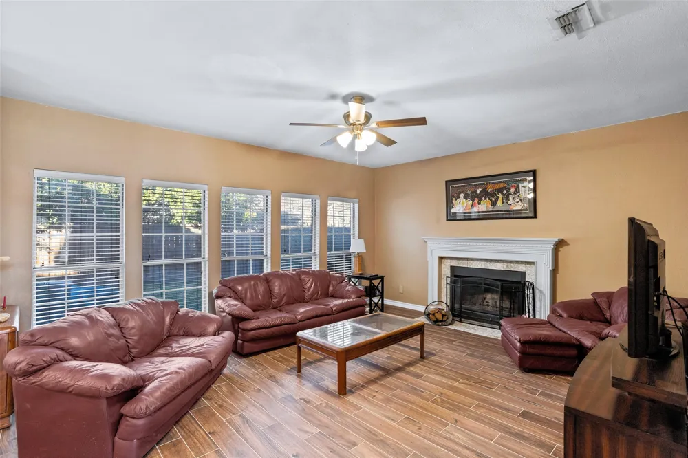 1317 Concho Drive Benbrook, TX 76126