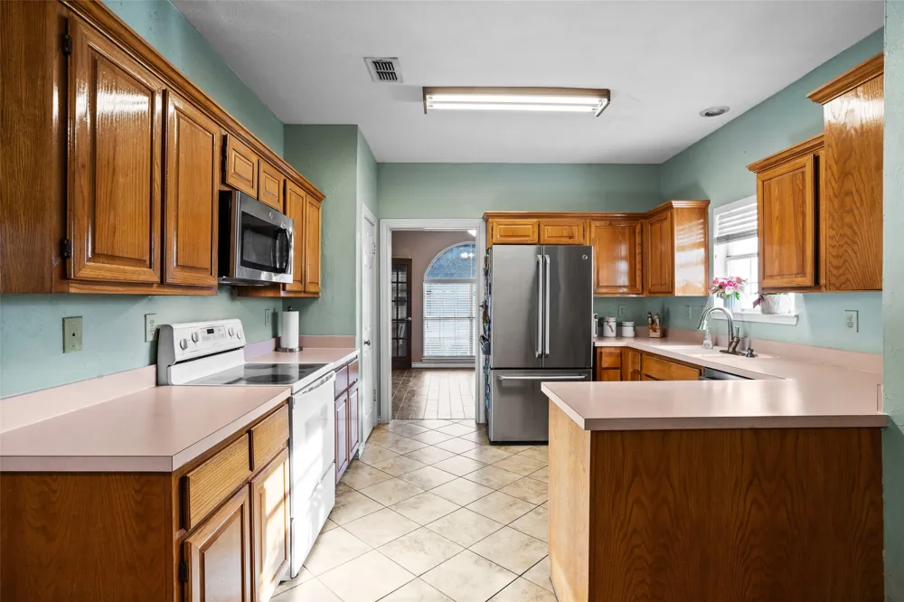 1317 Concho Drive Benbrook, TX 76126
