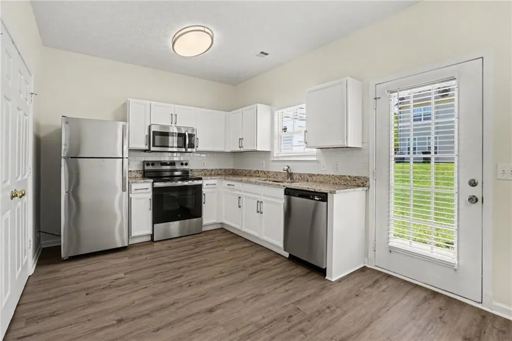 1795 Fielding Way Hampton, GA 30228