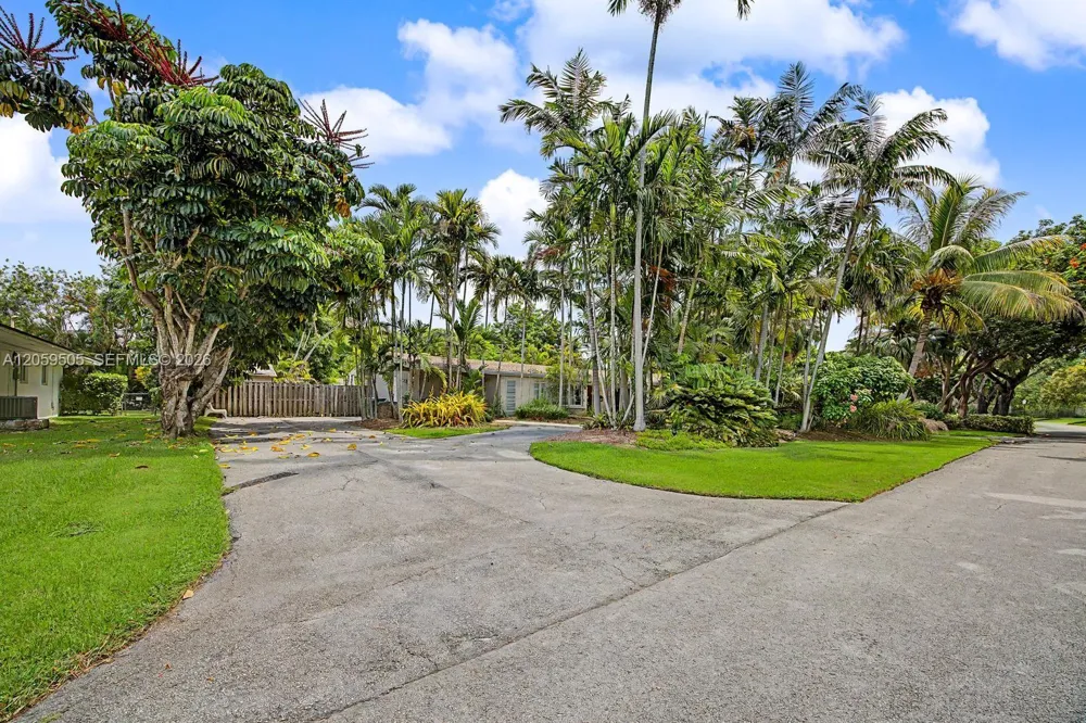 7331 SW 117th Ter Pinecrest, FL 33156
