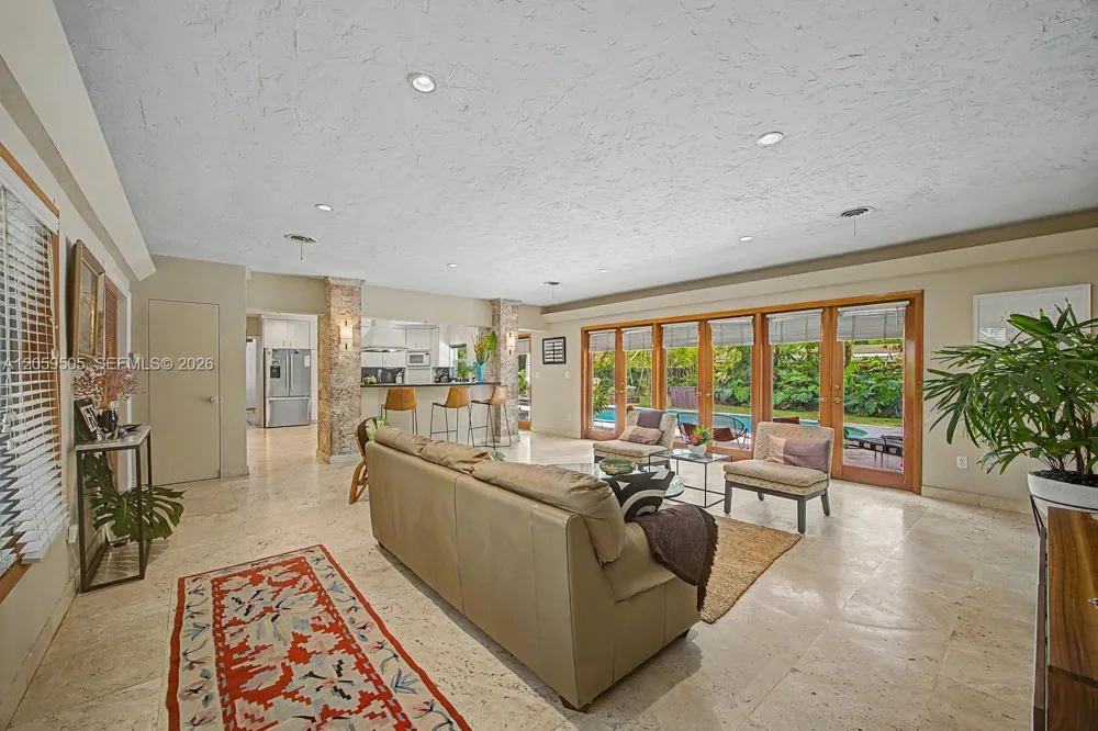 7331 SW 117th Ter Pinecrest, FL 33156