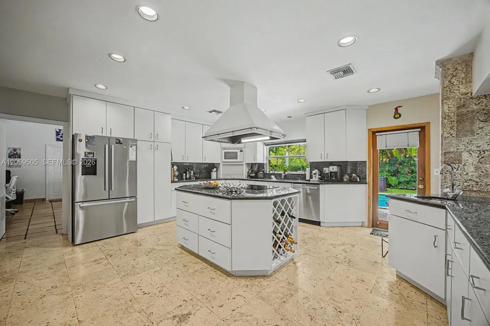 7331 SW 117th Ter Pinecrest, FL 33156