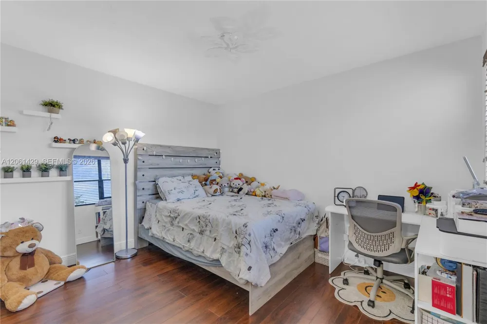 2905 Begonia Way Cooper City, FL 33026