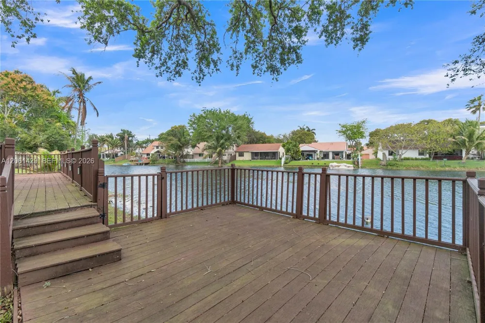 2905 Begonia Way Cooper City, FL 33026