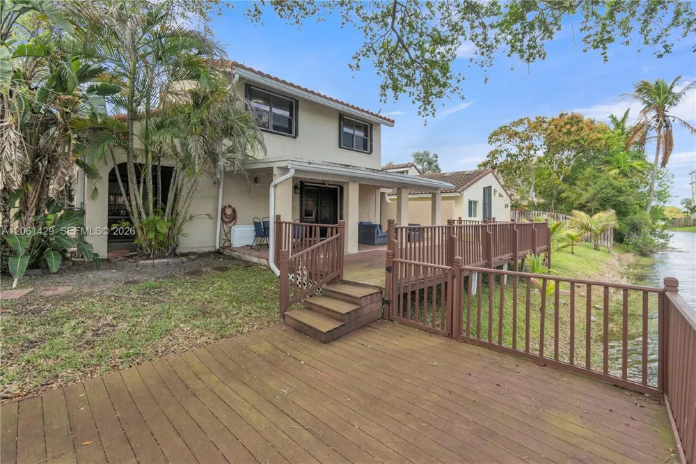 2905 Begonia Way Cooper City, FL 33026