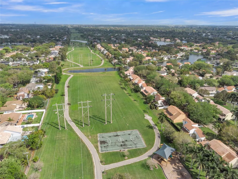 2905 Begonia Way Cooper City, FL 33026