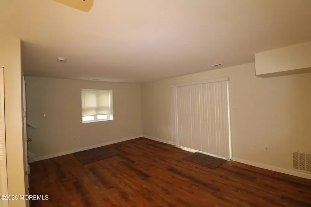 32 Pin Oak Lane Little Egg Harbor, NJ 08087