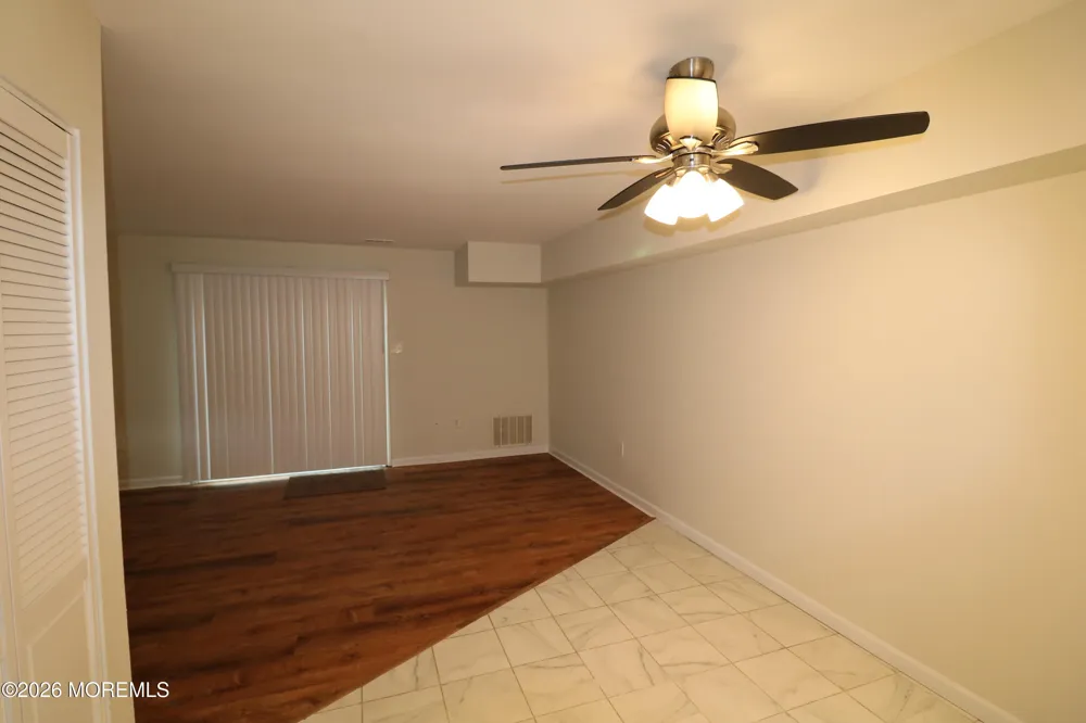 32 Pin Oak Lane Little Egg Harbor, NJ 08087