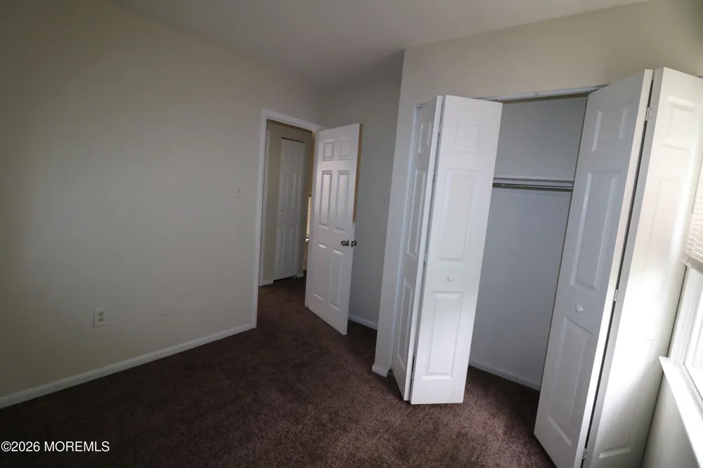 32 Pin Oak Lane Little Egg Harbor, NJ 08087