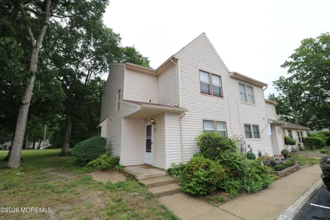 32 Pin Oak Lane