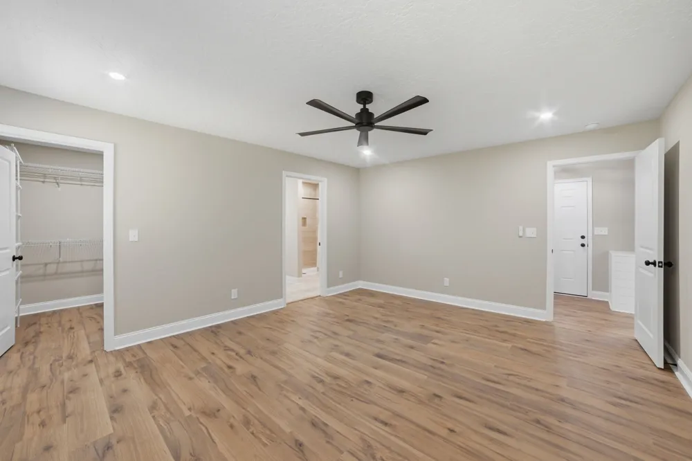 913 Memorial Dr Paris, TN 38242