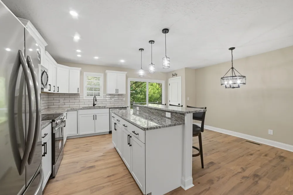 913 Memorial Dr Paris, TN 38242