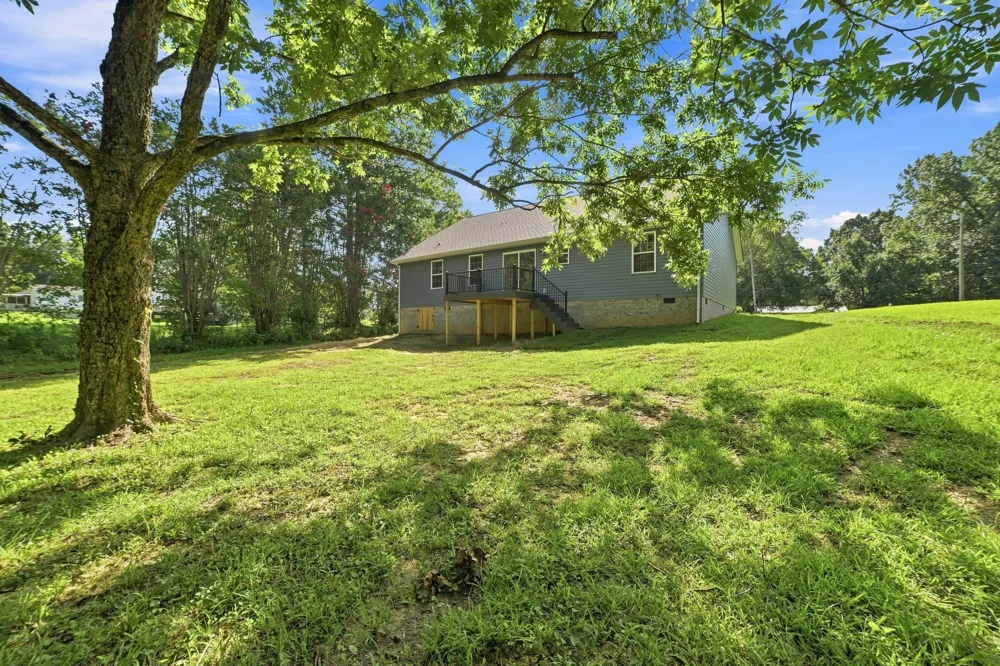 913 Memorial Dr Paris, TN 38242