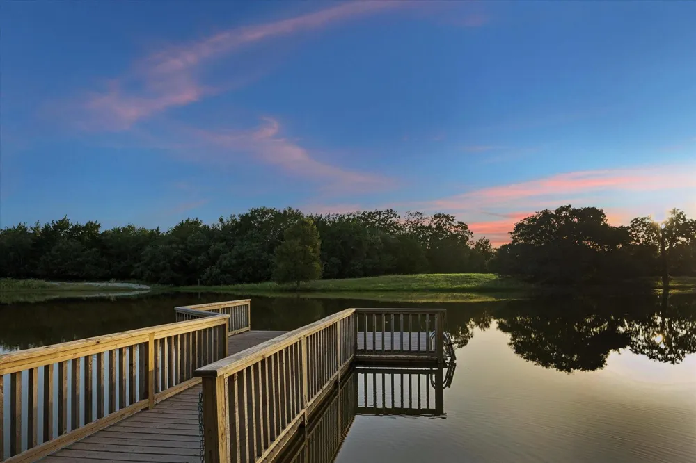 1600 S Weyand Round Top, TX 78954
