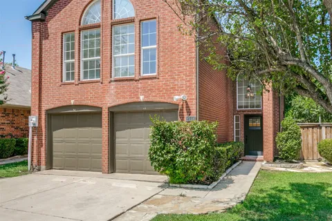 2116 Montclair Lane