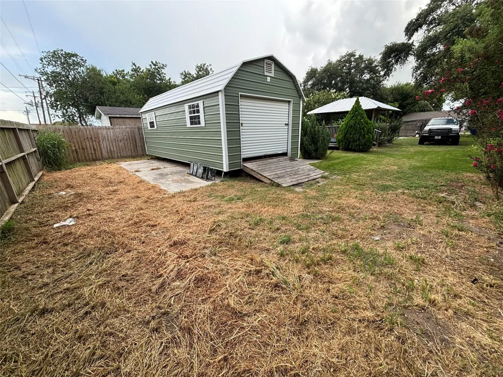 2213 1st Avenue Texas City, TX 77590