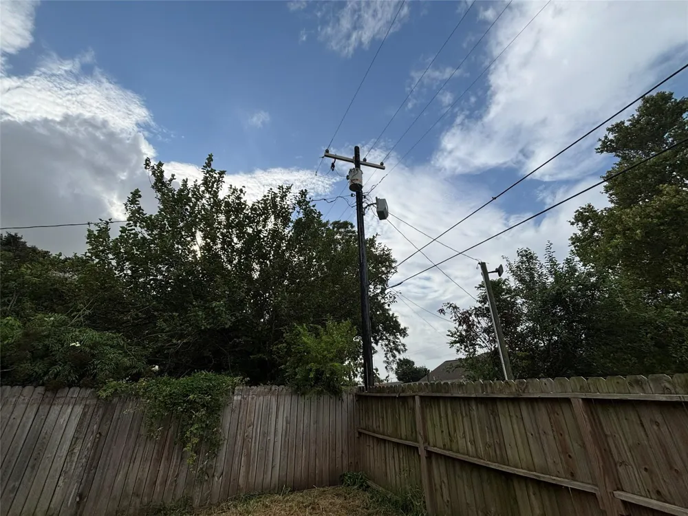 2213 1st Avenue Texas City, TX 77590