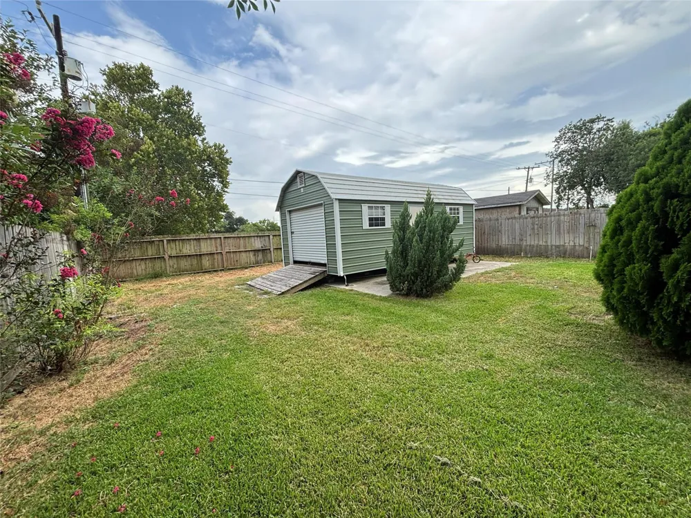 2213 1st Avenue Texas City, TX 77590