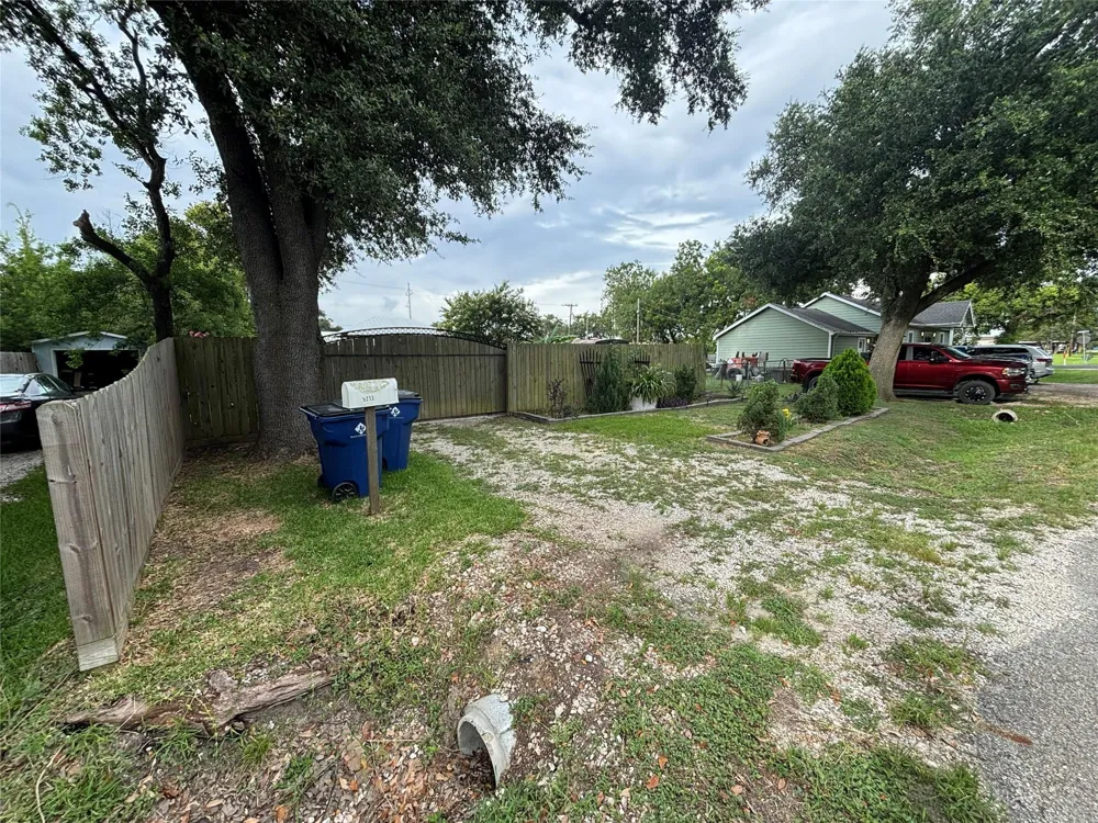 2213 1st Avenue Texas City, TX 77590